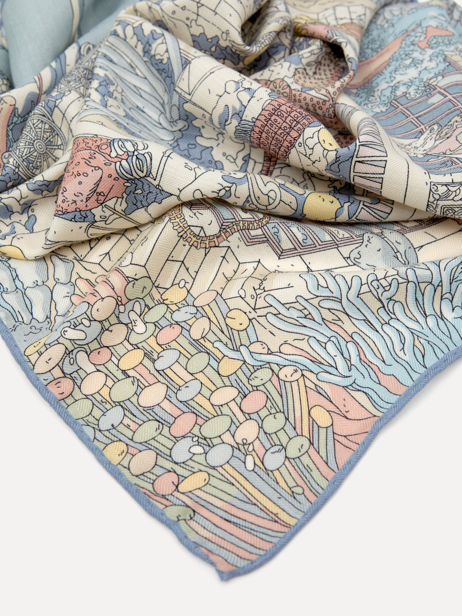 Le Marais Foulard imprimé 3. Une touche finale pleine de caractère. L’imprimé sous-marin raffiné crée un look subtil et r...