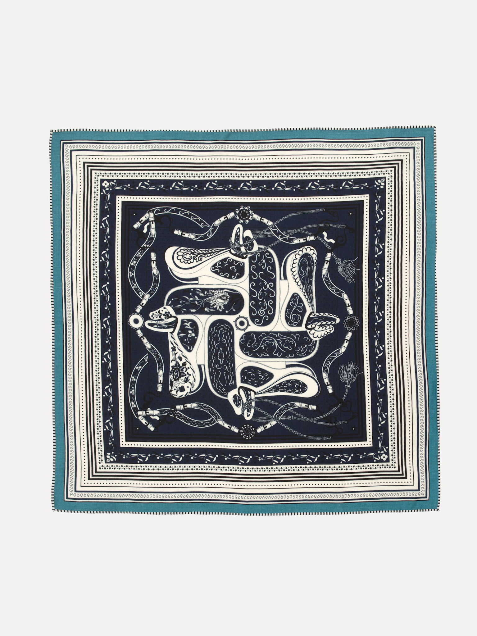 Le Marais Foulard imprimé 1. Pas simplement un accessoire. Ce foulard ressemble à une trouvaille, avec du caractère et un...
