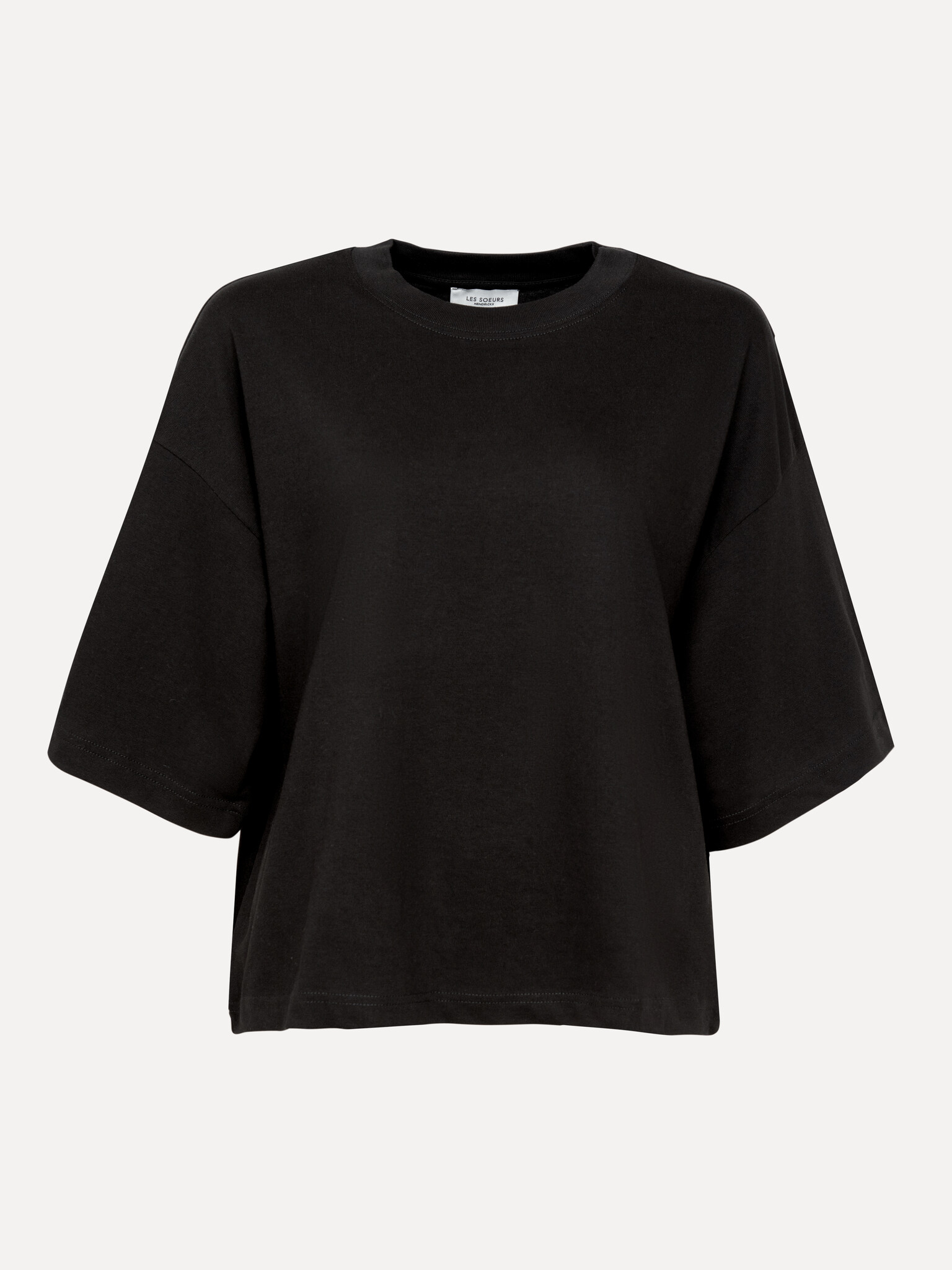 Les Soeurs Boxy T-Shirt Tiara 2. Mettez à jour vos basiques cette saison avec ce T-shirt à la coupe boxy confortable. Fab...