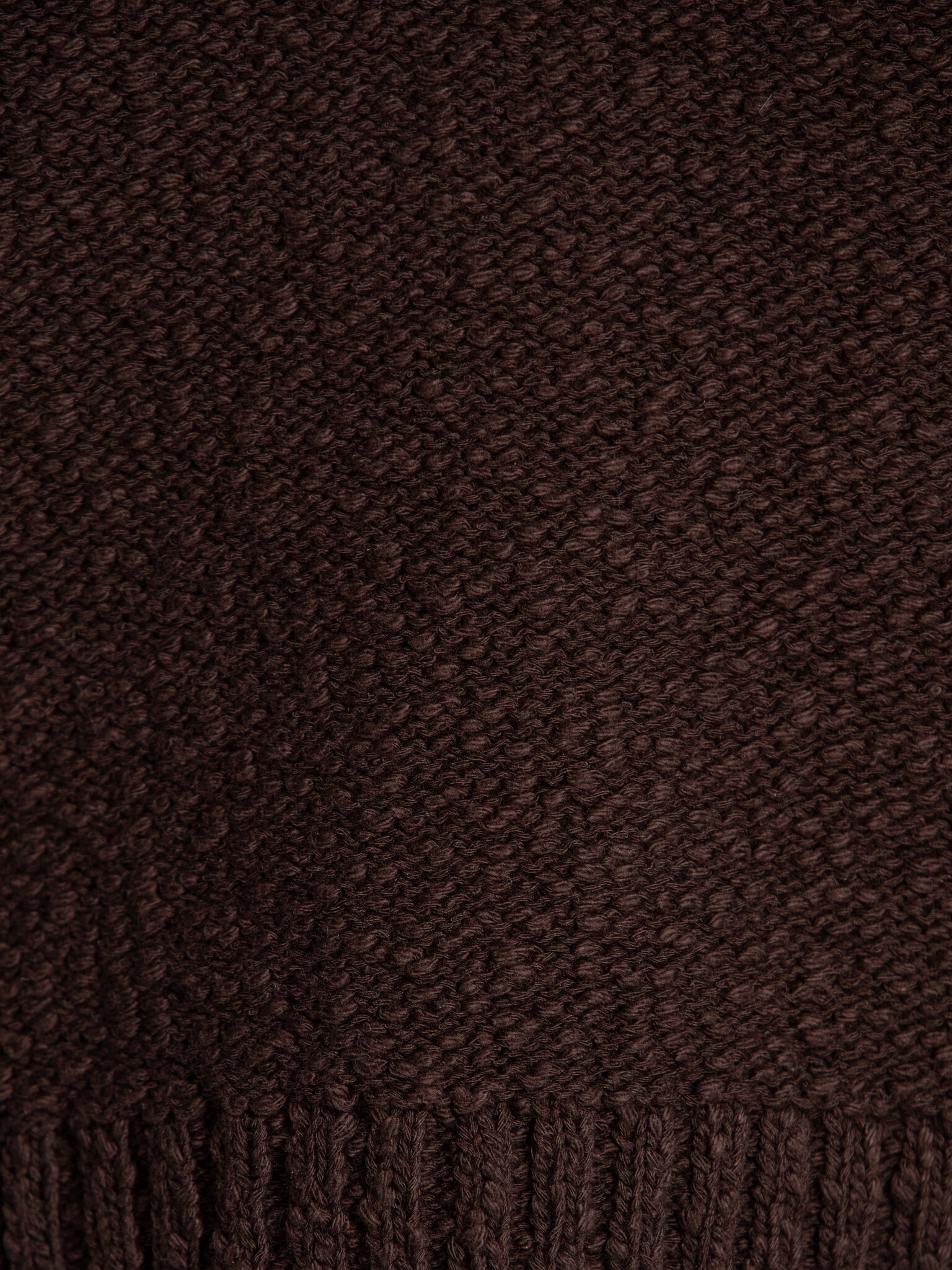 MBYM gebreide top Merac Linni 6. Feels like the right choice. De zachte knit en warme tint doen denken aan dat eerste kop...