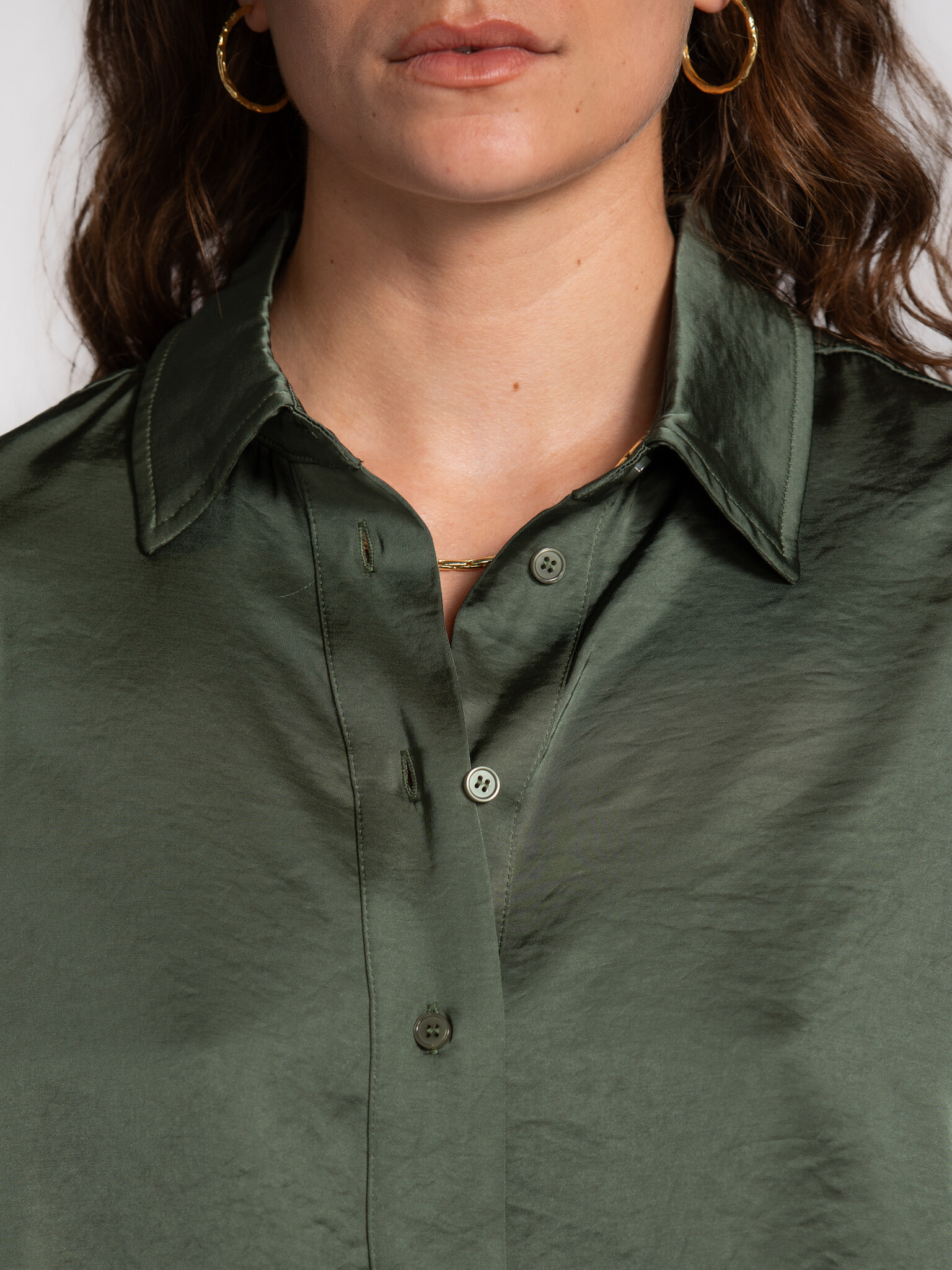 MBYM cropped blouse Emele Quill 4. Deep tones, effortless days. Zo’n stuk dat moeiteloos elegant aanvoelt en elke outfit ...