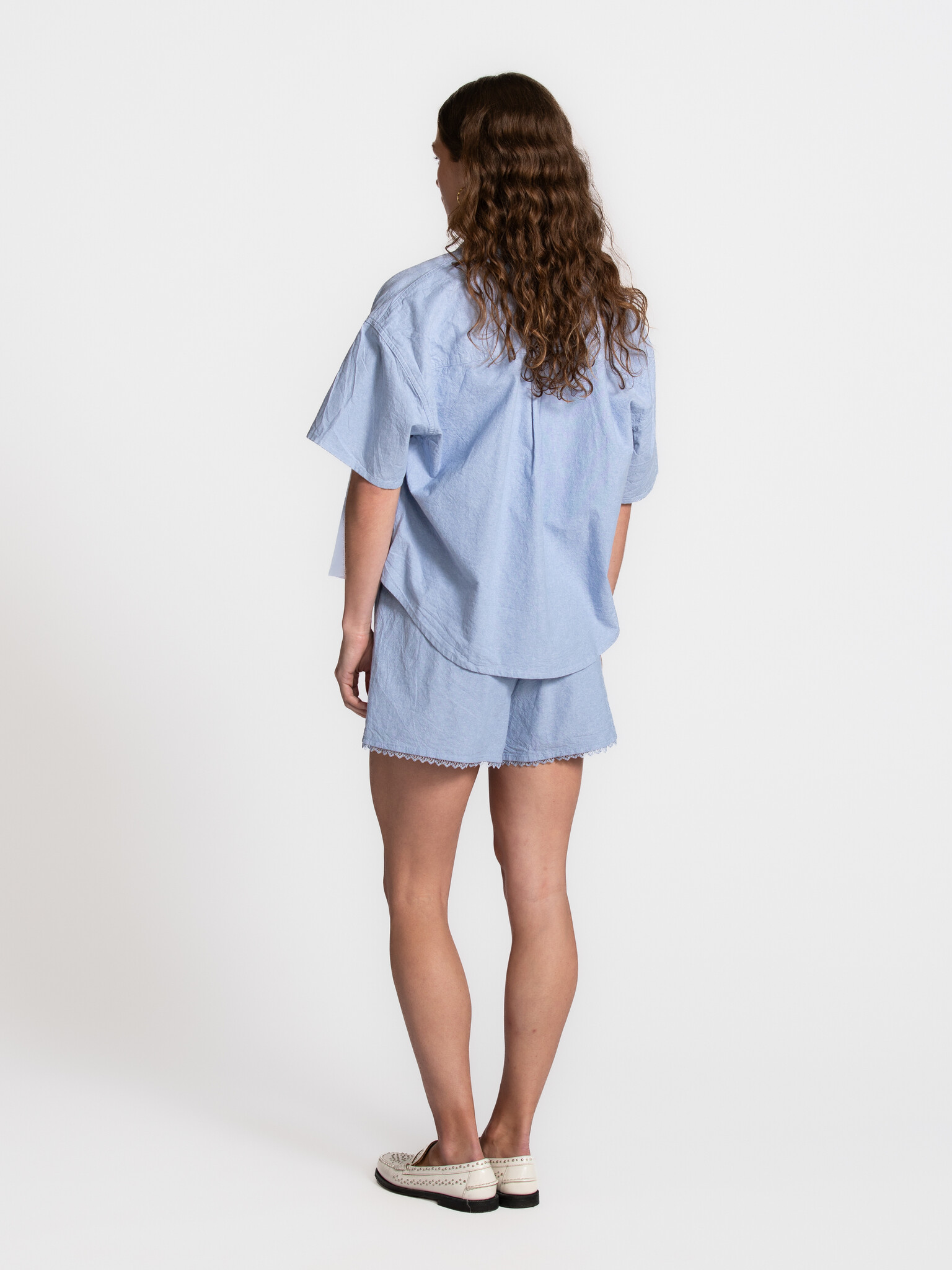 American Vintage chemise Feoly 5. Une chemise qui bouge naturellement avec vous. Sa coupe ample et son toucher léger en f...