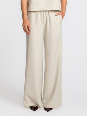 Trousers Asaka Morella. A relaxed fit that feels right from the start. The wide cut offers space and comfort without comp...
