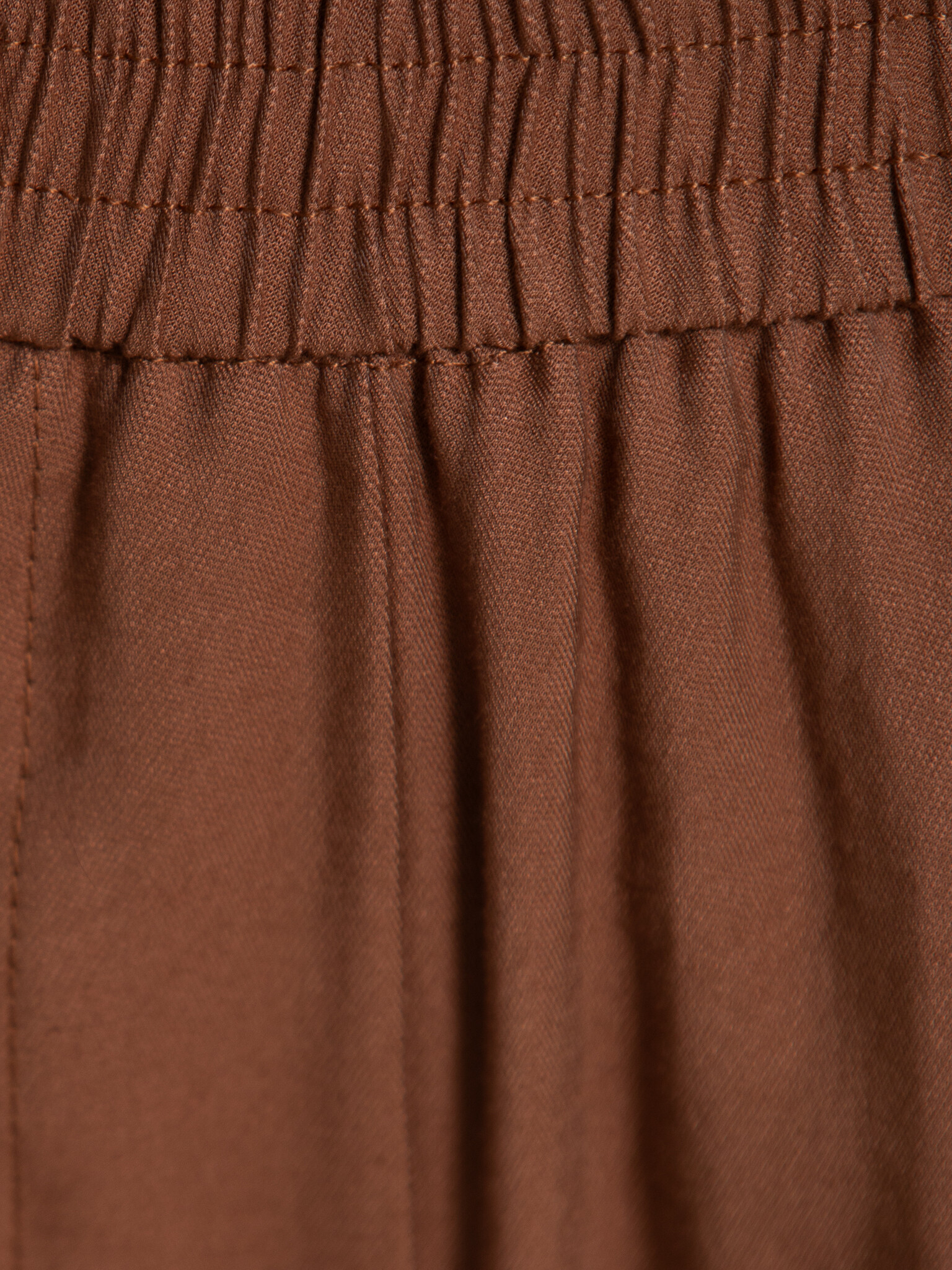 Le Marais pantalon avec détail à l’ourlet Safari 6. Ce pantalon a une allure décontractée, tout en étant riche en détails...