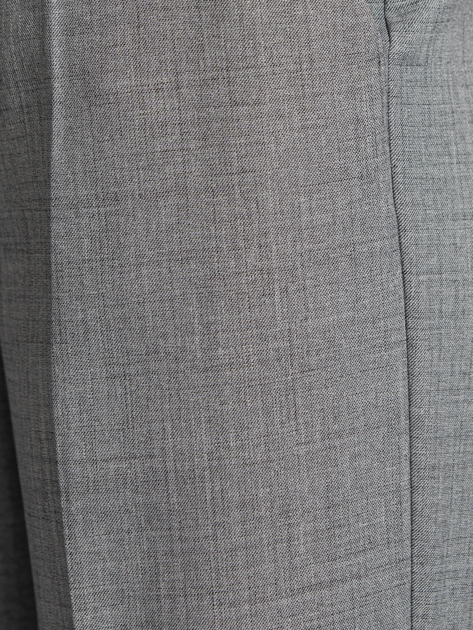 Edited wide leg trousers Lavea 6. Relaxed elegance, day after day. The trousers feature an airy fabric and a relaxed fit ...