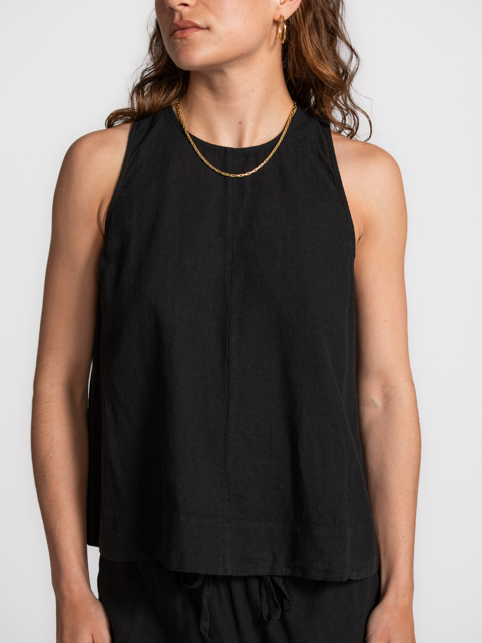 Selected sleeveless top Luisa 4. Light and breezy. A sleeveless top that instantly takes you to long, warm days with a li...