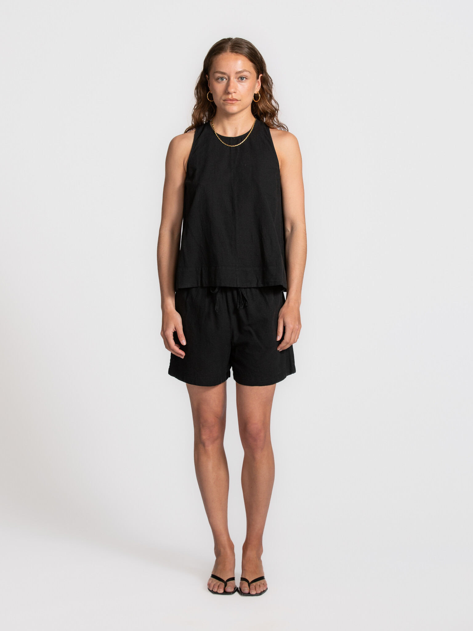 Selected linen shorts Luisa-Linnie 3. Soft structure. The comfortable waistband and fluid cut give these shorts a relaxed...