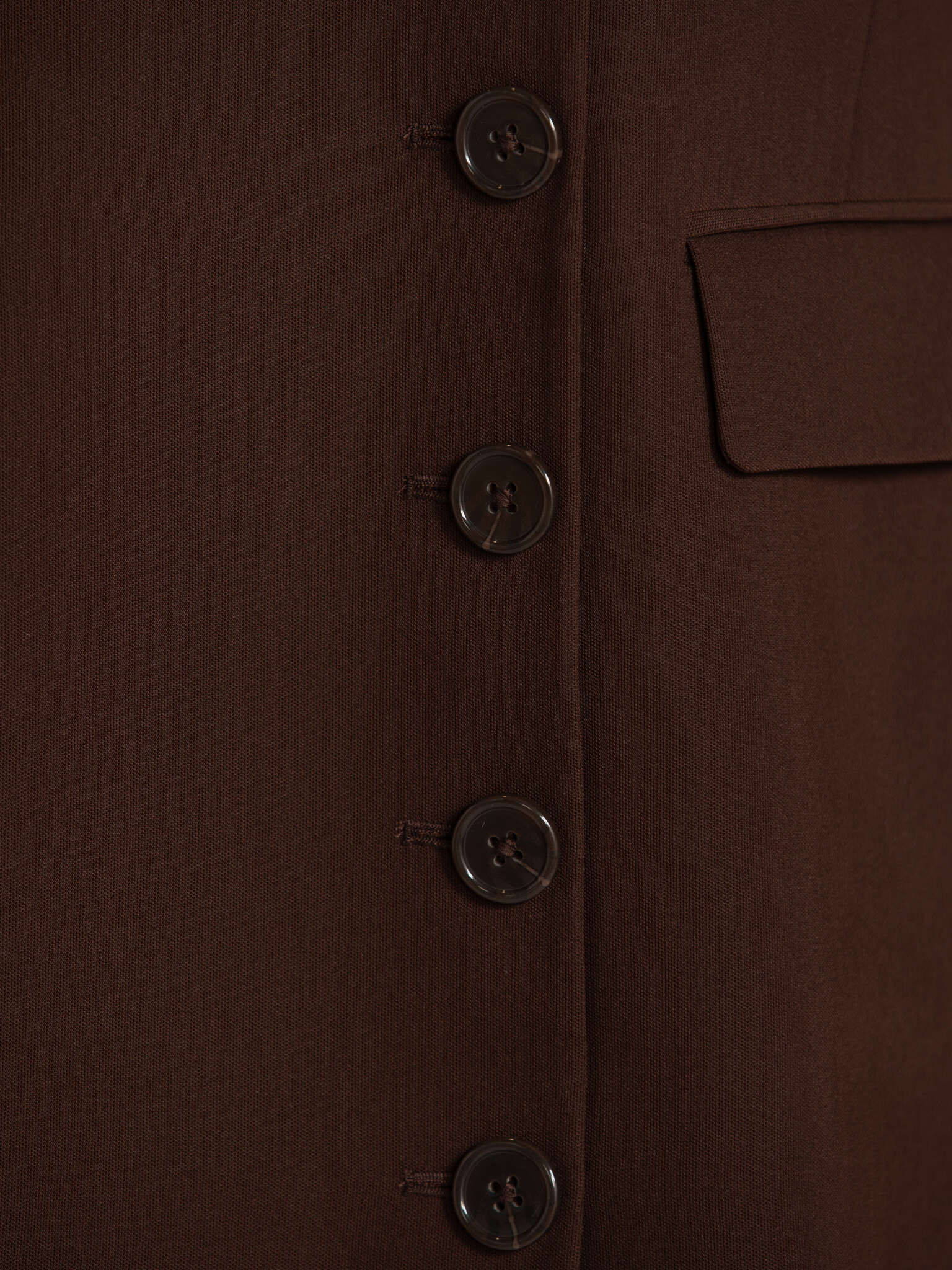 Les Soeurs blazer jurk Helena 6. Statement simplicity. Met haar mouwloze silhouet en klassieke blazer details straalt dez...