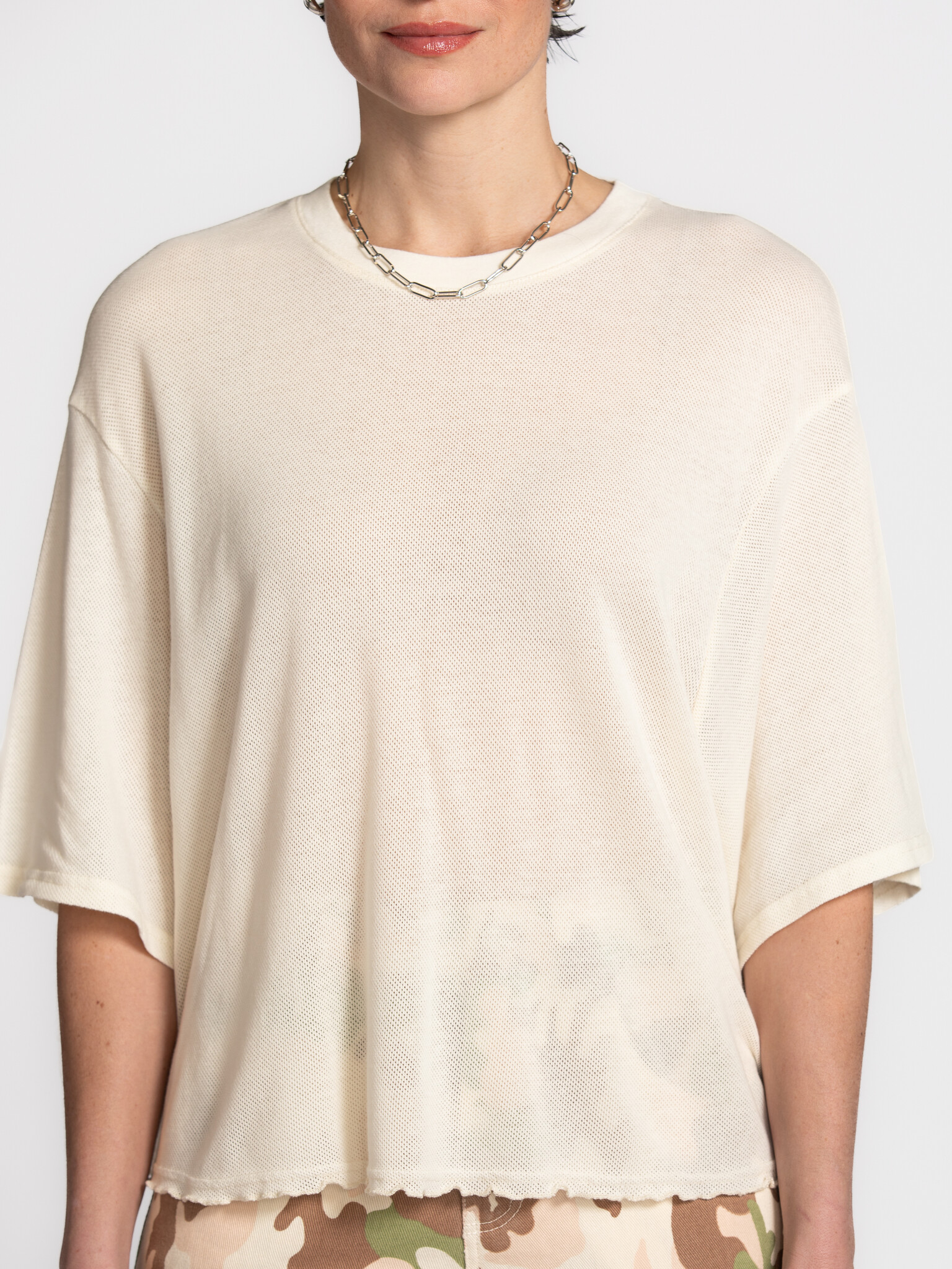 American Vintage T-shirt oversize Atatrip 4. Just throw it on. La coupe oversize et la matière douce créent un look décon...