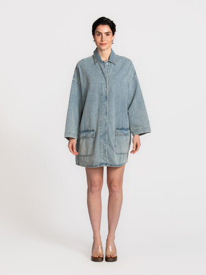 Robe Fre. La robe Fre est un essentiel en denim moderne à l’allure décontractée. Conçue pour un confort quotidien avec un...