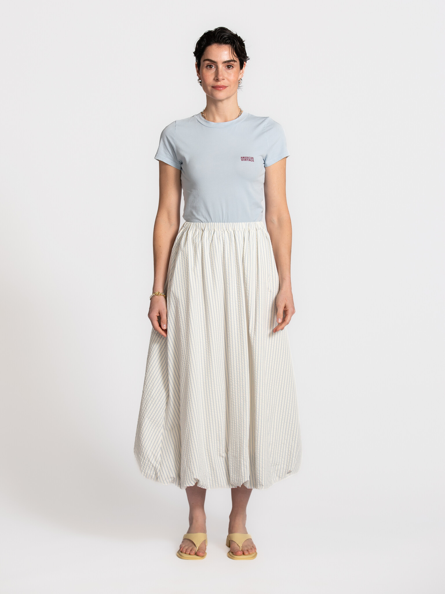 Edited balloon skirt Reyna 3. Volume with a twist. This balloon skirt plays with shape and creates a soft, rounded silhou...