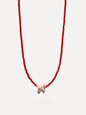 Collier Aurora. Ludique, mais avec du caractère. Ce collier composé de fines perles rouges est léger et estival, avec un ...