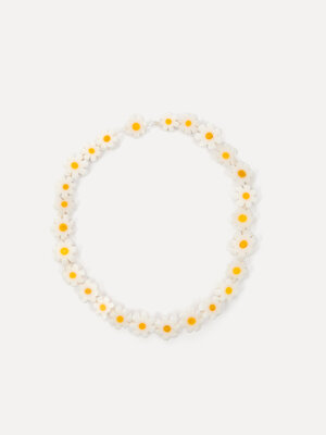 Armband Lucia. Kleine bloemen, groots effect. Dit fijne armbandje beweegt licht met je mee en geeft je look een frisse, s...