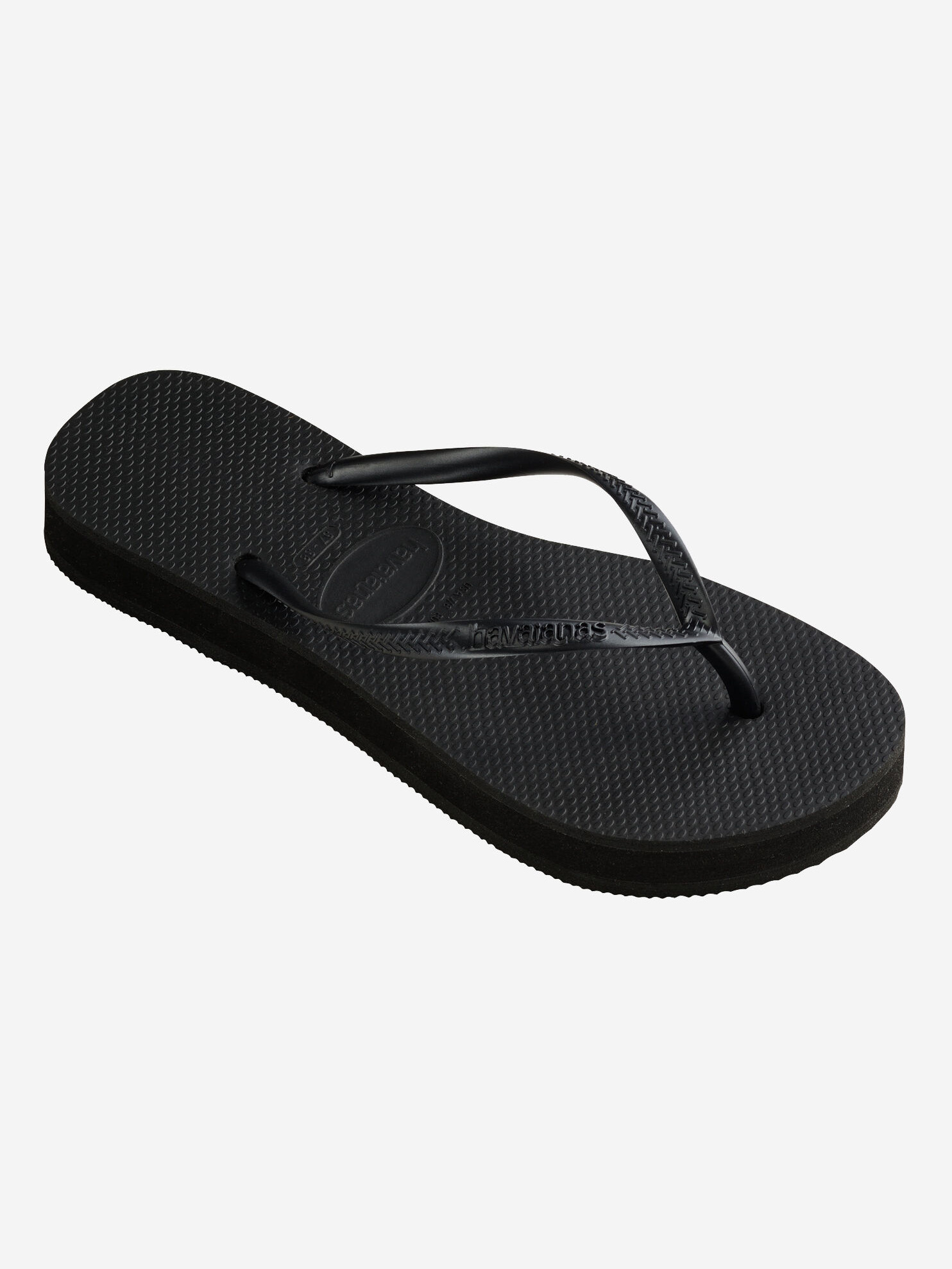 Havaianas slim platform 3. Je vertrouwde slipper, maar dan net anders. Deze slippers met iets hogere zool geven je look e...
