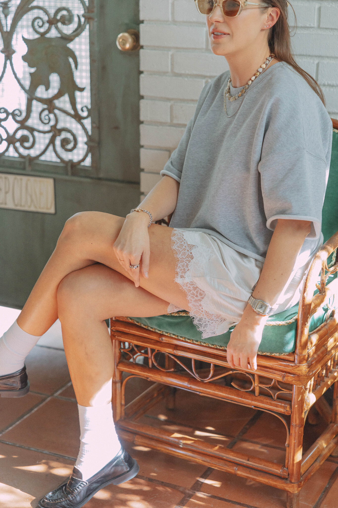 Les Soeurs sweat shortsleeve Lucia 8. A little sporty, a little fun. De losse snit en zachte feel geven het iets lichts e...
