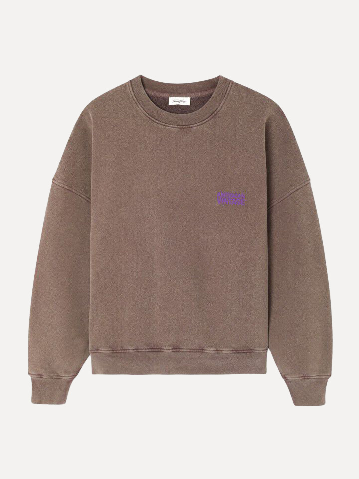 American Vintage sweater Plizzy 2. Your go-to layer. Deze sweater heeft die perfecte vintage wassing in een warme aardeti...