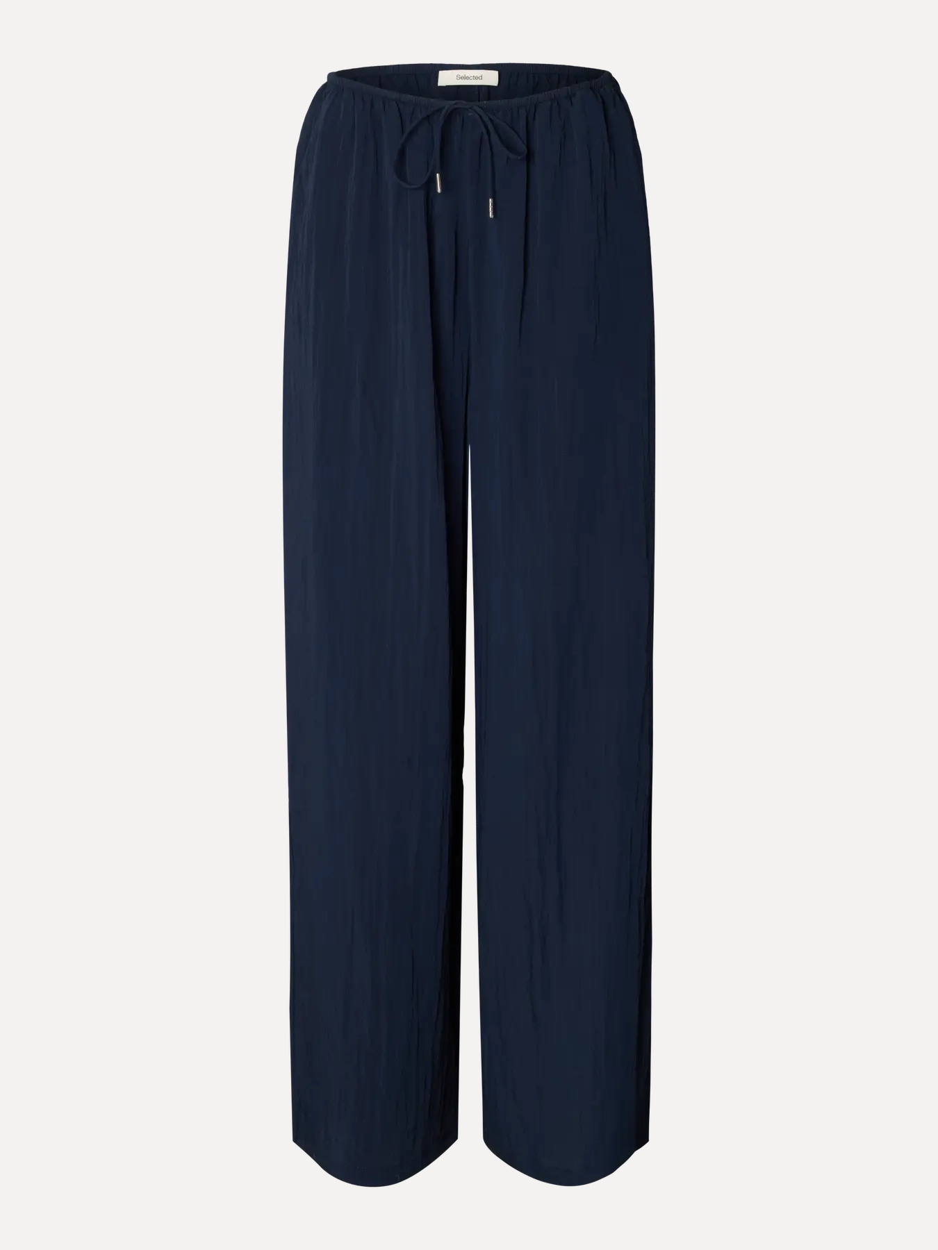 Selected wijde broek Iona 2. Ze valt los, beweegt zacht en maakt elke look eenvoudig en verfijnd tegelijk. Met een uitstr...