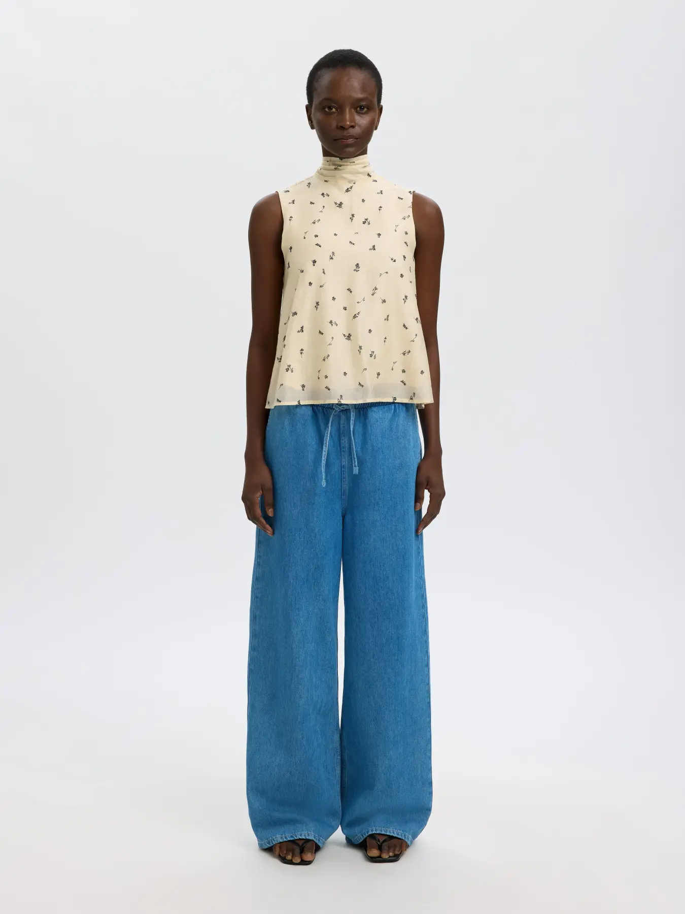 Selected pantalon à jambe ample Tenna 3. Pensez à votre jean le plus porté, mais en plus souple. Ce pantalon tombe librem...