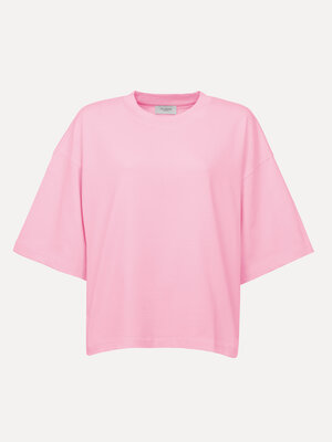 T-Shirt Tiara. Boxy with a soft edge. This T-shirt creates a relaxed, statement silhouette that falls effortlessly. The p...