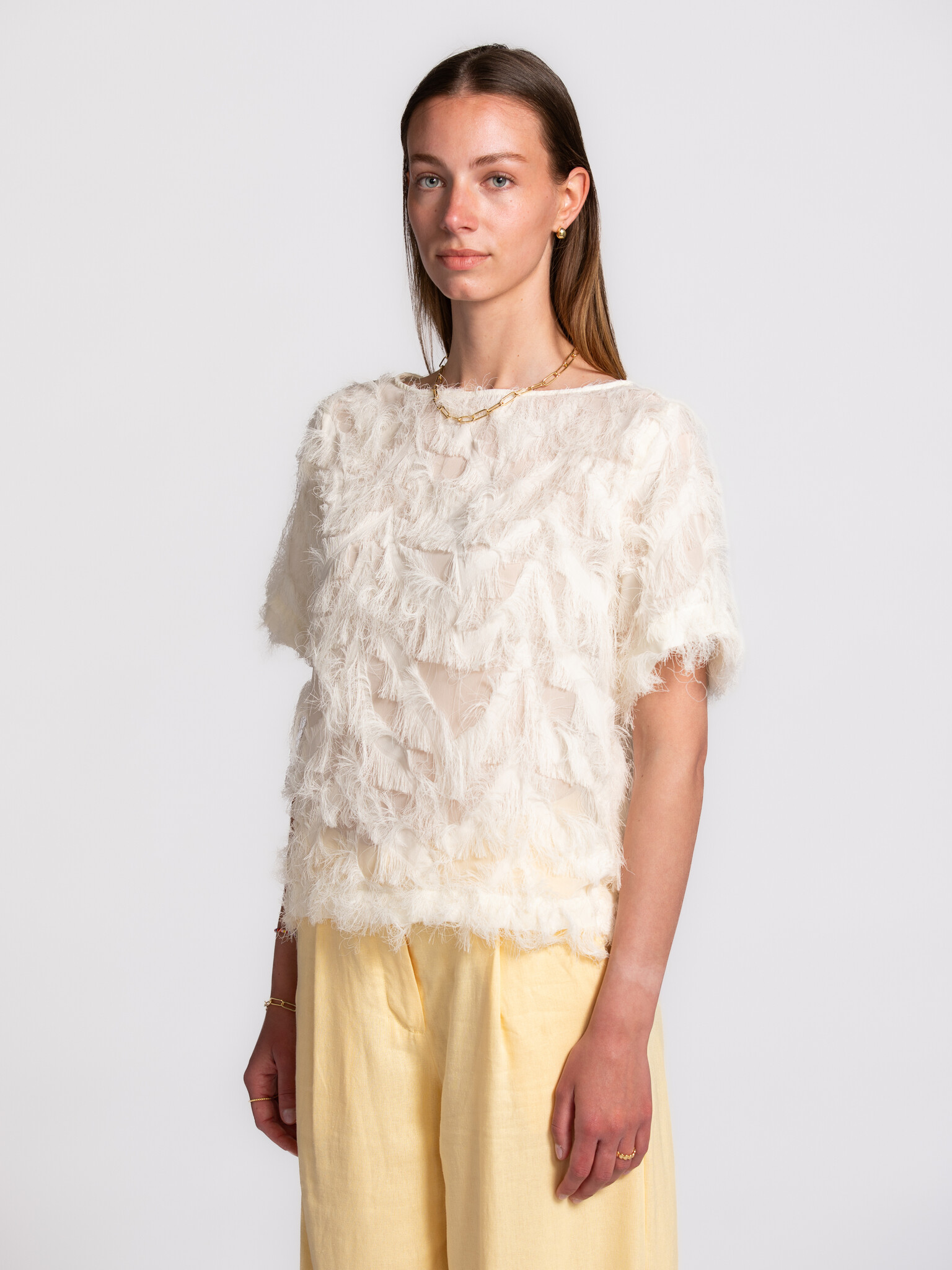 Selected blouse MyLine 1. A statement piece that elevates your look. The layered finish creates a lively effect, turning ...
