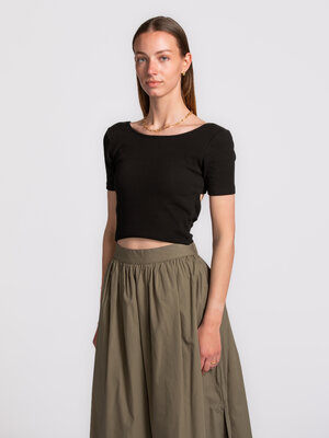 Top Isabella. The soft fabric and close fit create a base that goes with everything. The rib texture adds subtle characte...