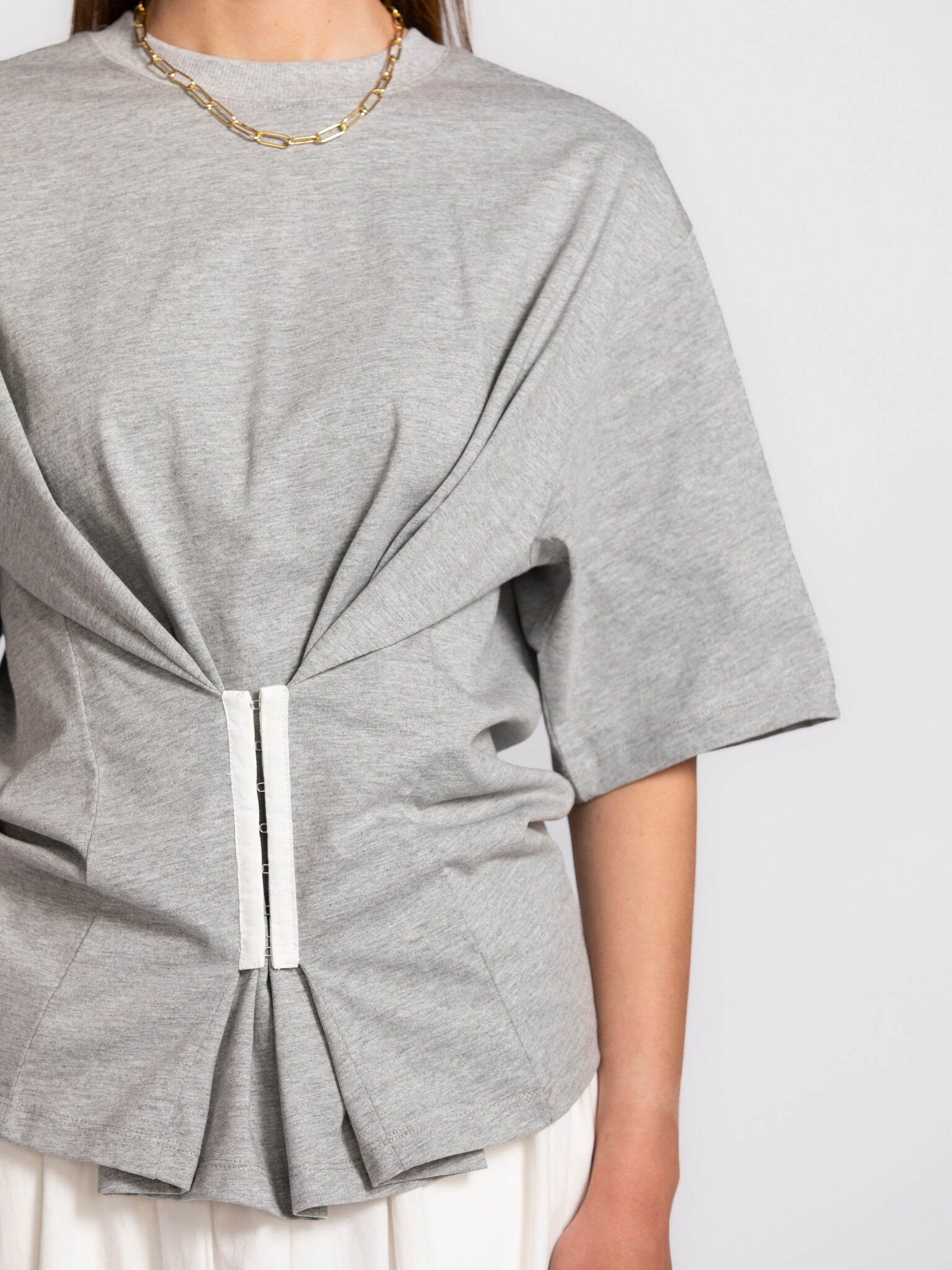 Les Soeurs corset T-shirt Lou 4. More than just a t-shirt. The soft, supple fabric feels familiar, while the corset detai...