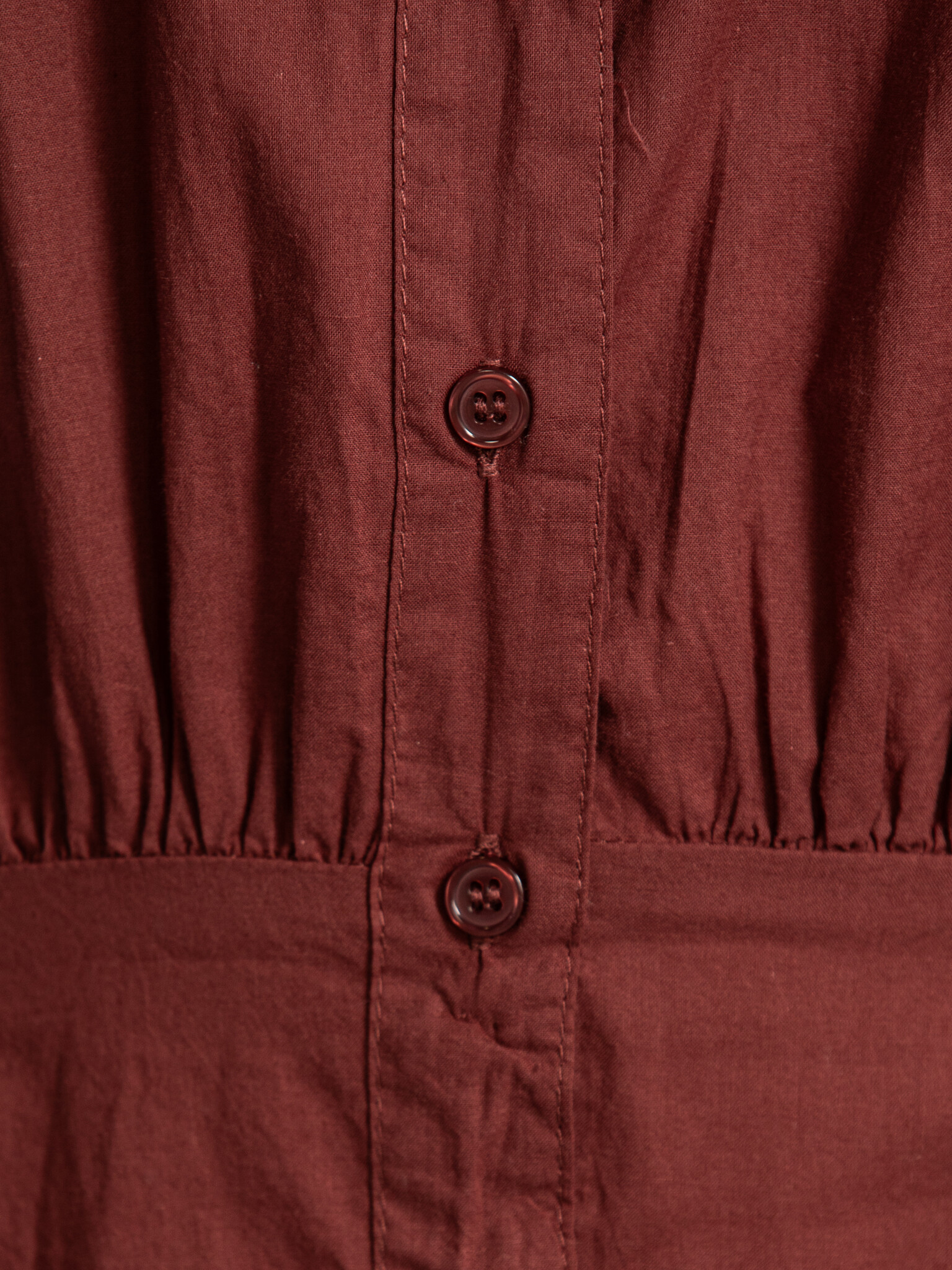 Les Soeurs robe midi Jovi 6. Une élégance naturelle. Les finitions subtiles et la coupe raffinée créent une allure calme ...