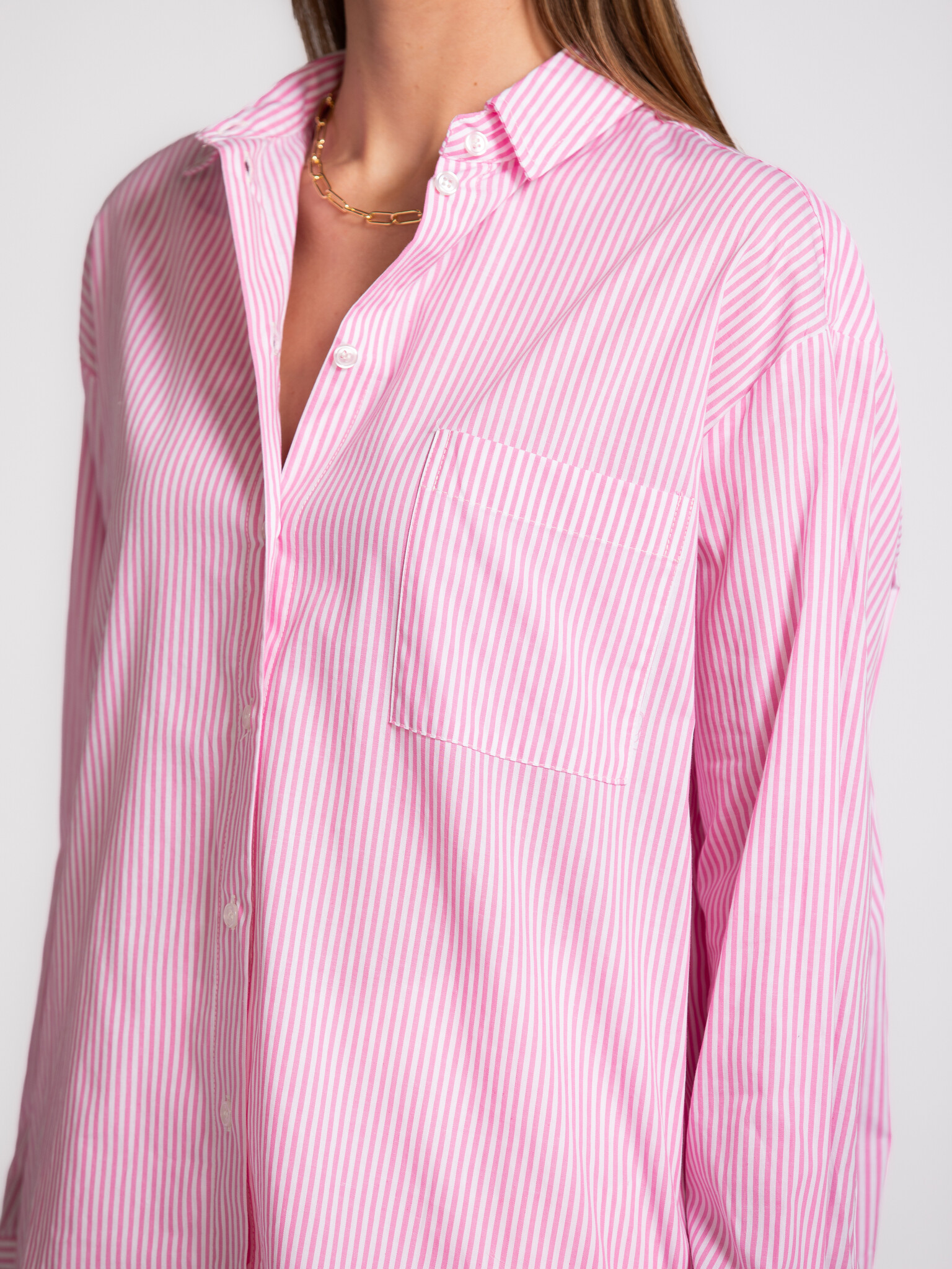 Les Soeurs gestreept hemd Yara 4. Een speelse toevoeging aan je garderobe. Deze blouse brengt een zachte, frisse uitstral...