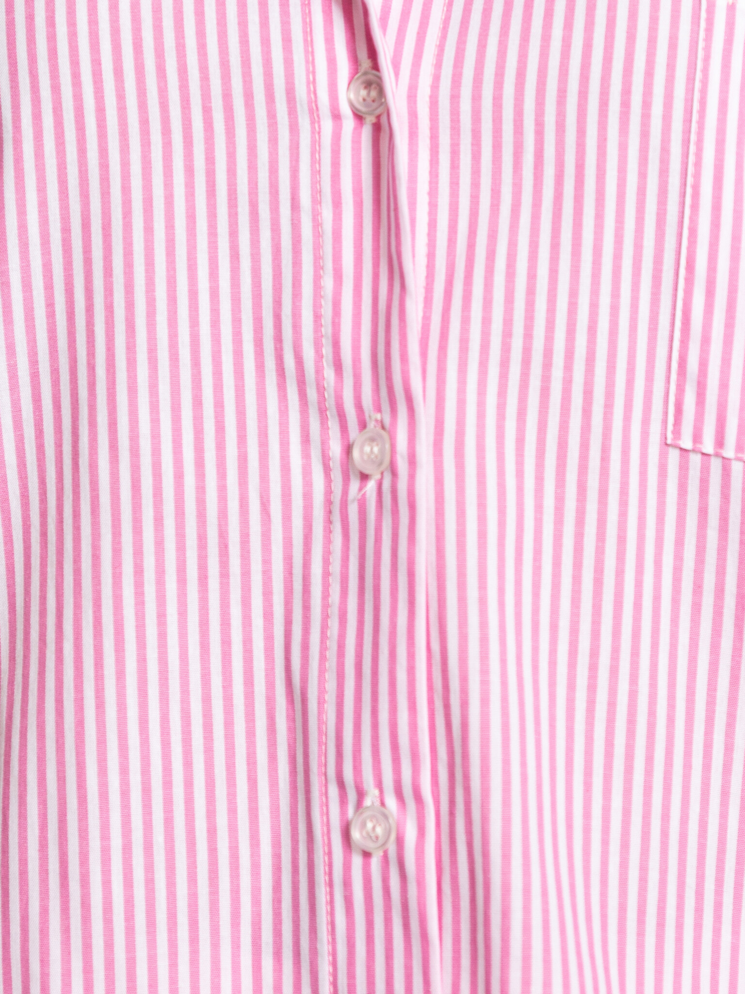 Les Soeurs gestreept hemd Yara 6. Een speelse toevoeging aan je garderobe. Deze blouse brengt een zachte, frisse uitstral...