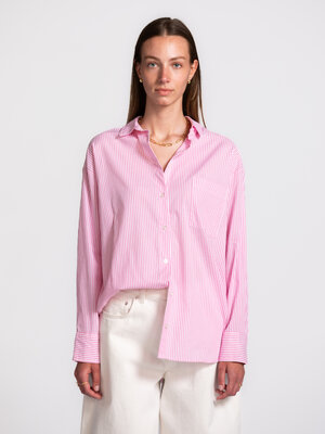 Shirt Yara. A playful addition to your wardrobe. This blouse brings a soft, fresh feel and feels comfortable from the ver...
