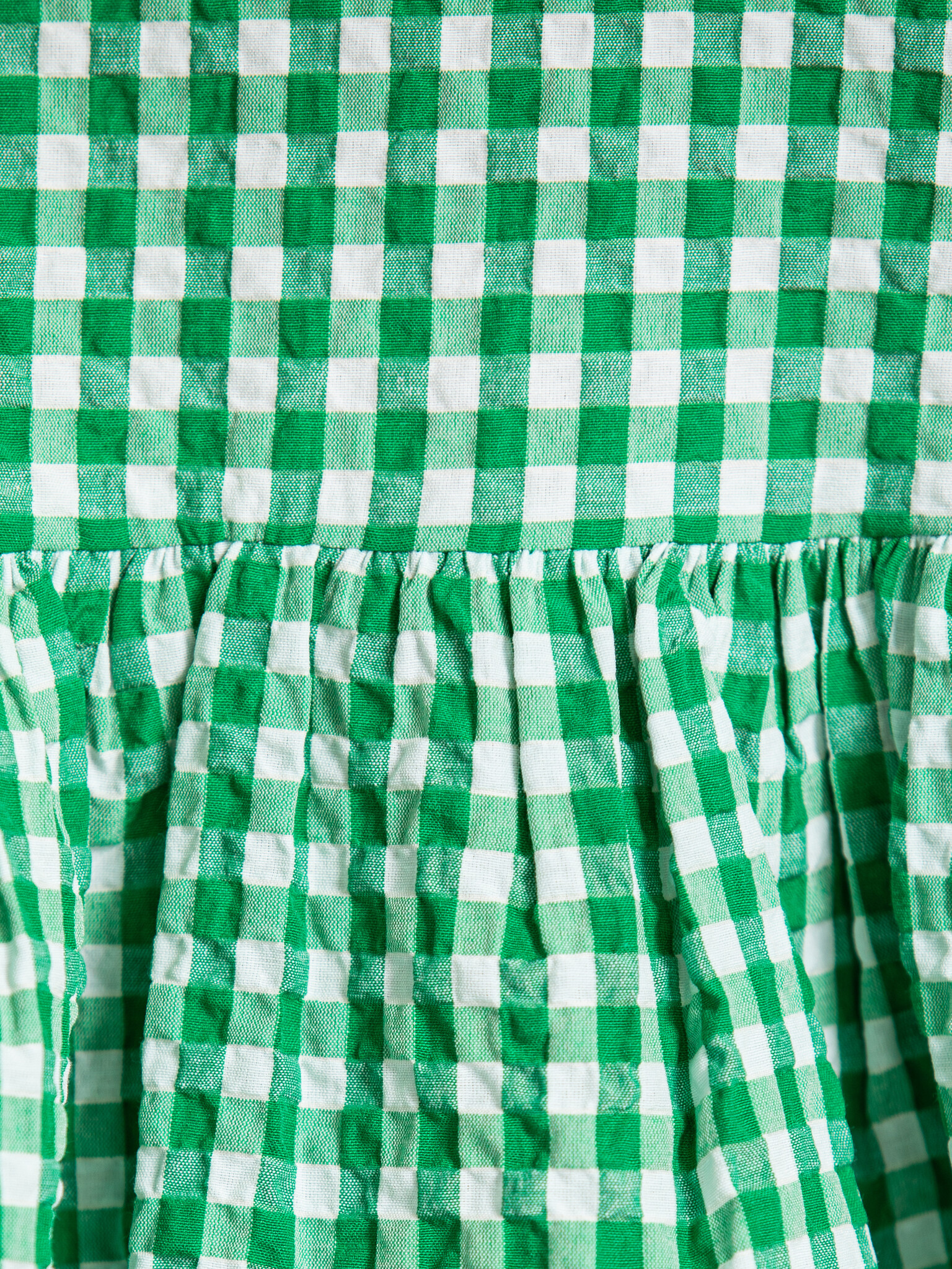 Edited blouse vichy Tuala 6. Frais, ludique et un peu audacieux. La blouse associe une coupe légère à un imprimé vichy jo...