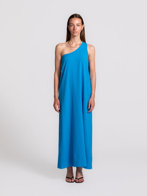 Dress Robine. The color does the work. Deep blue, clear and present without overdoing it. The rest stays intentionally si...