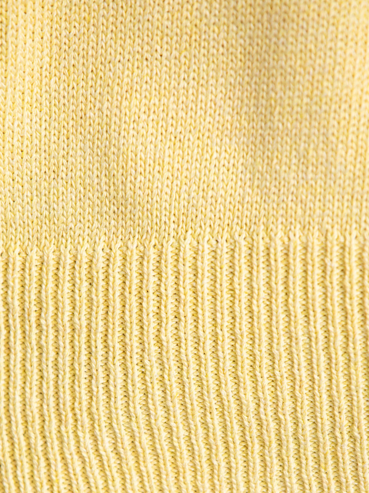 Le Marais pull raglan Kyle 6. Un rayon de soleil en version maille. Les manches raglan apportent une forme subtile et une...