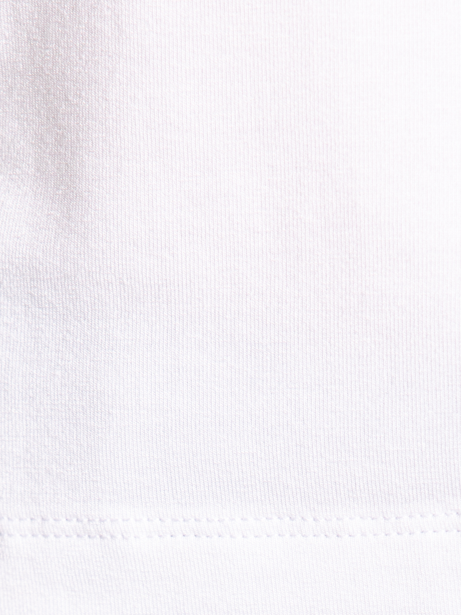 MBYM T-shirt coupe ajustée Julie 6. Votre indispensable au quotidien. Ce basique est une pièce qui fonctionne toujours : ...