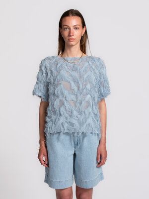 Blouse MyLine. Les franges créent un effet ludique qui attire immédiatement le regard. Une blouse qui donne vie à votre g...