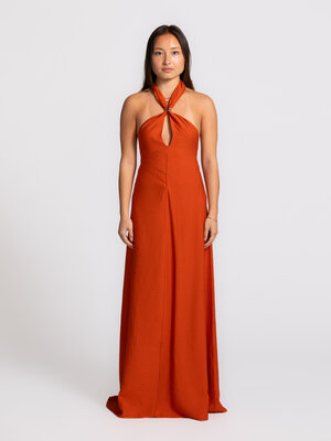 Dress Lisa. The warmth of a summer evening translated into a dress. The halterneck neckline and fluid movement create an ...