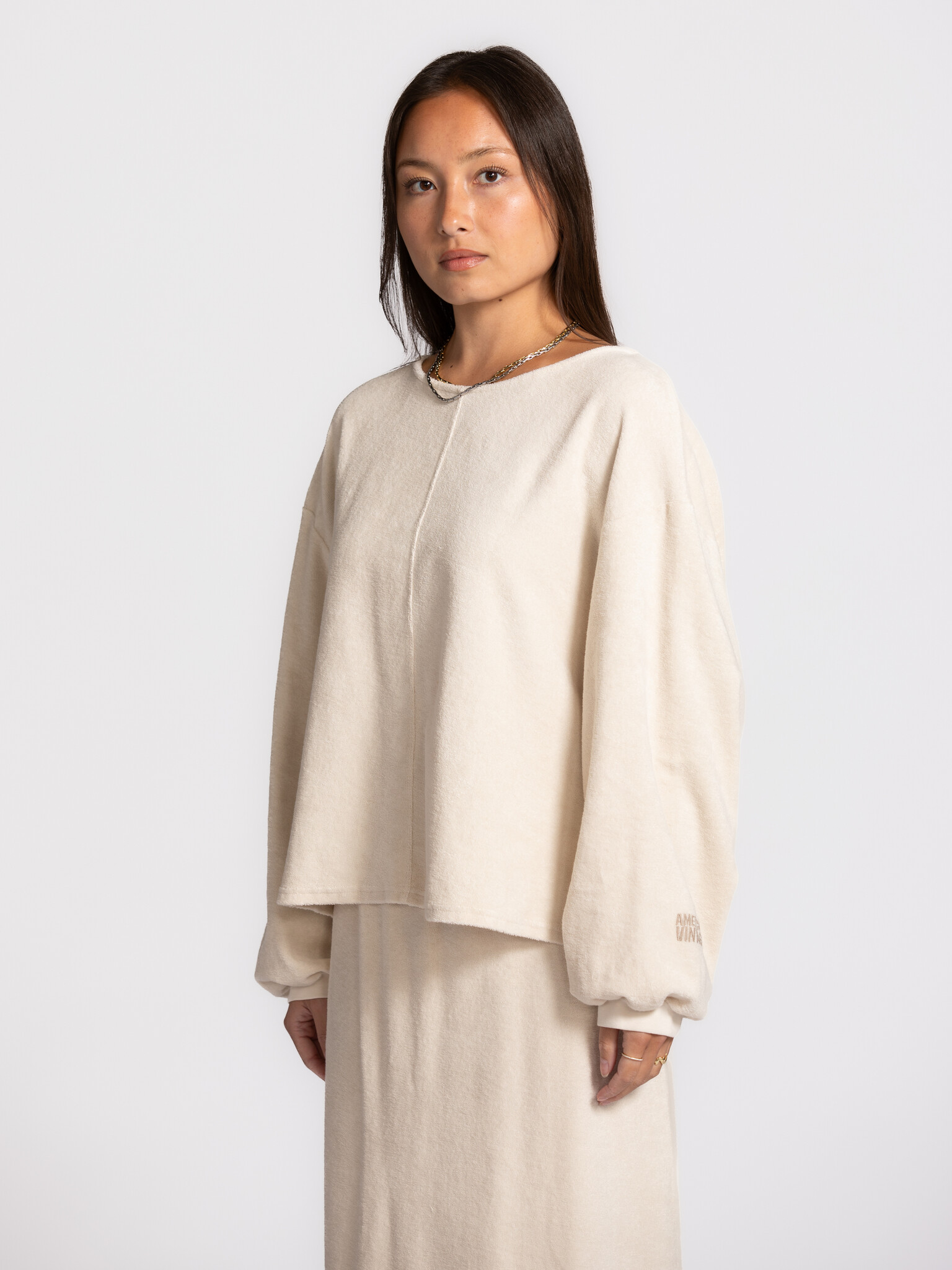 American Vintage terry sweater Fuxow 1. Understated and refined. De zachte brushed stof en losse fit zorgen voor ultiem c...