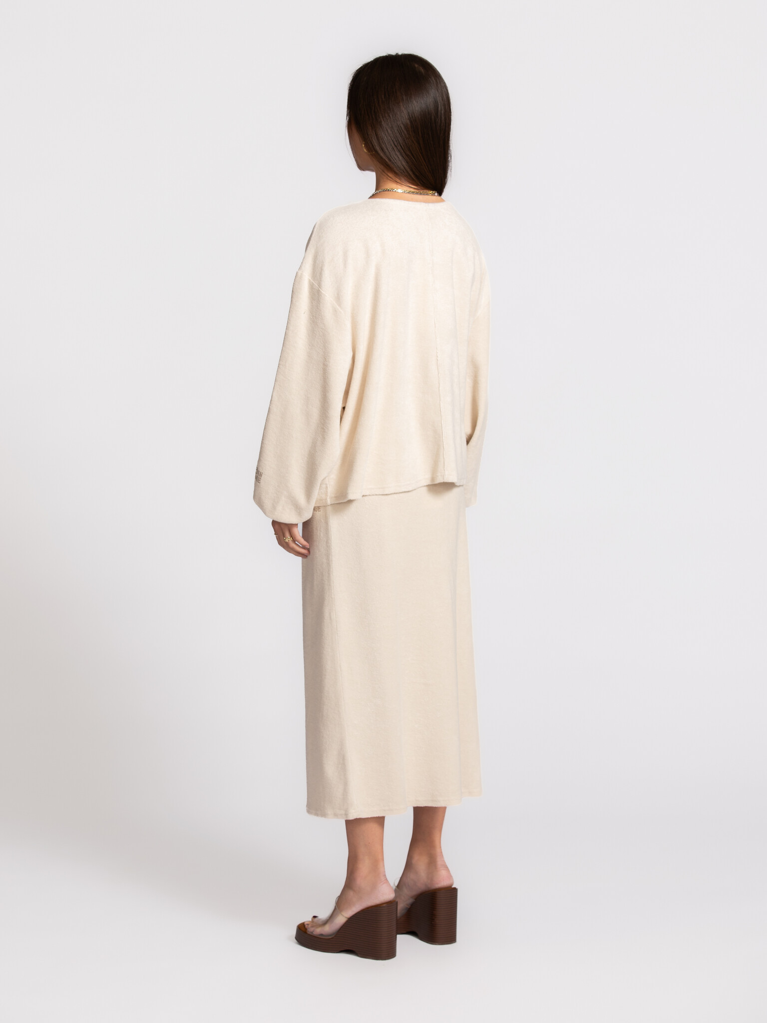 American Vintage terry sweater Fuxow 5. Understated and refined. De zachte brushed stof en losse fit zorgen voor ultiem c...