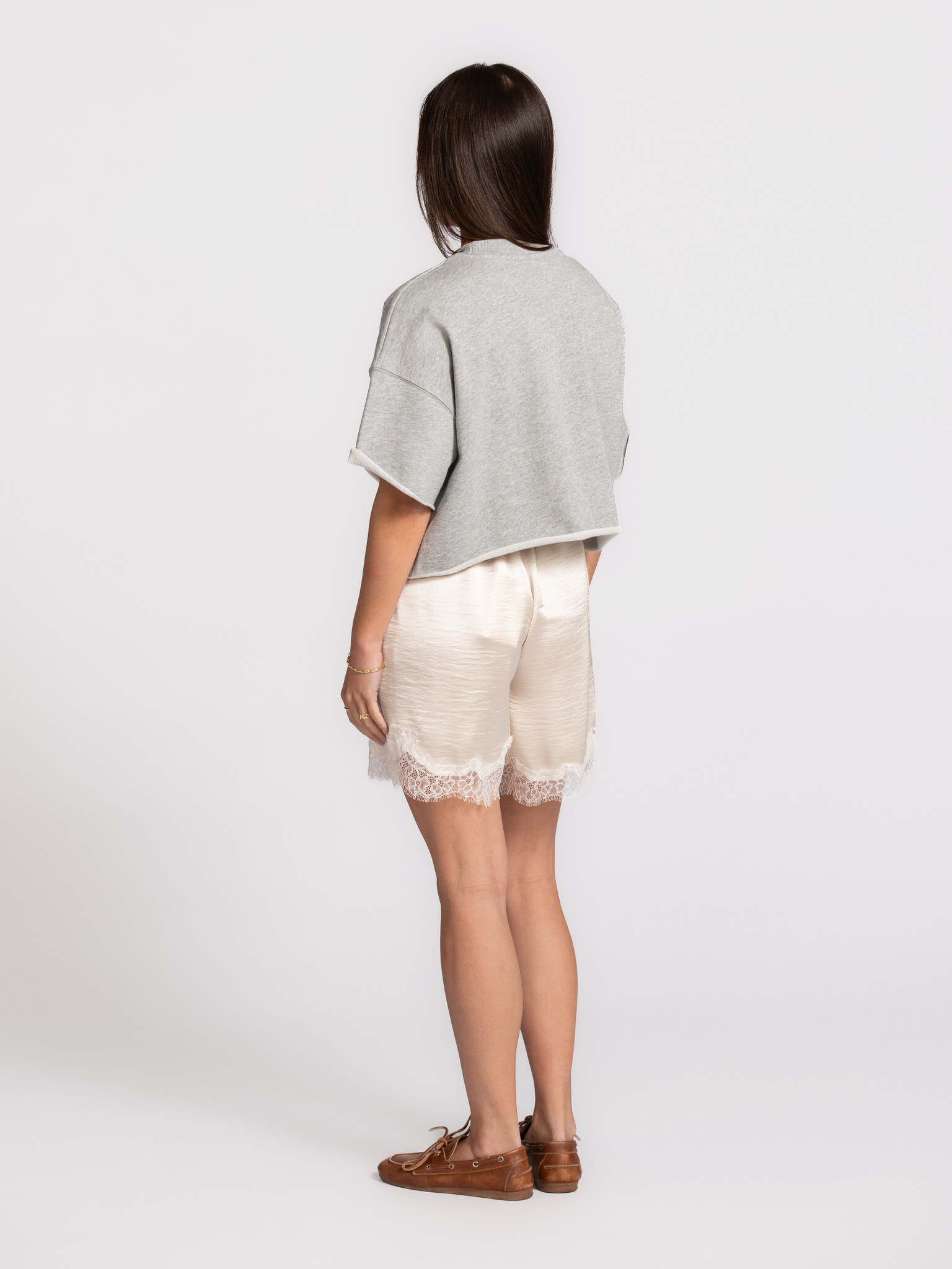 Les Soeurs lace shorts Alba 5. Elegance in its simplest form. The soft sheen of satin and the refined lace finish give th...