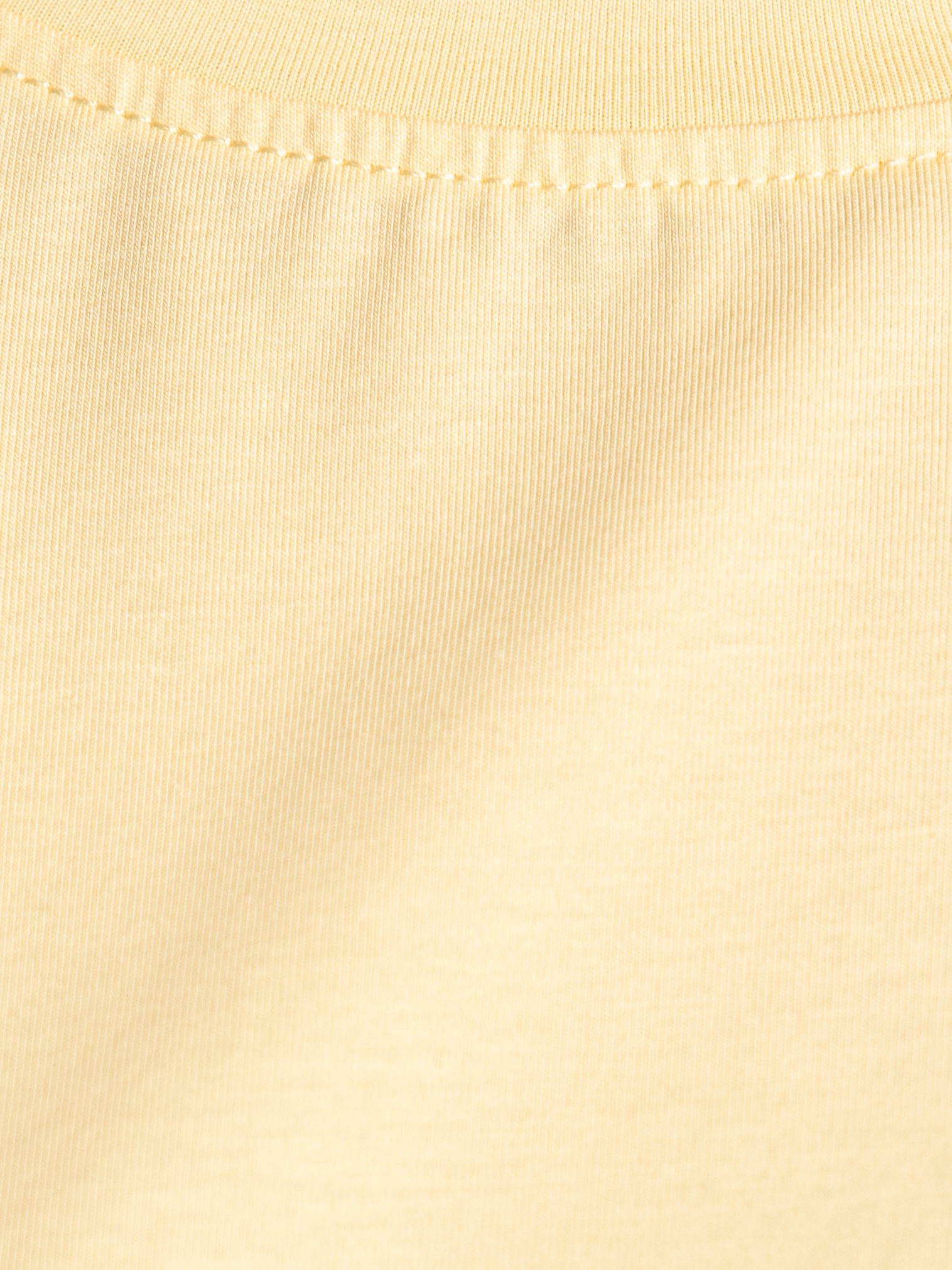 Les Soeurs t-shirt ajusté Maisie 6. Le t-shirt vers lequel vous revenez toujours. Sa matière douce et sa belle coupe le r...