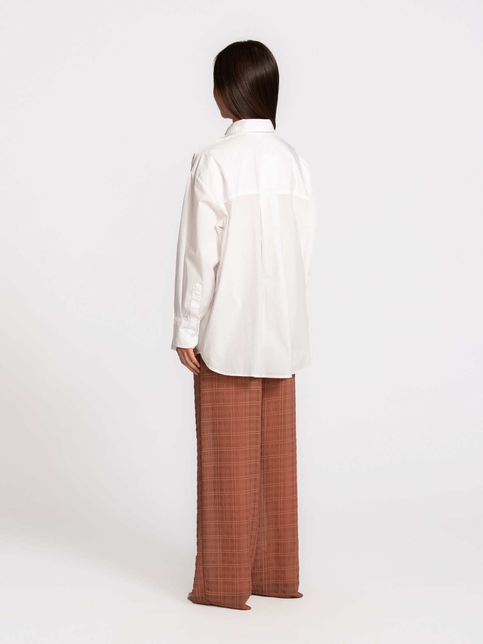 Les Soeurs chemise en coton Tanya 5. Un classique avec de l'attitude: grâce à cette chemise blanche, vous disposez toujou...
