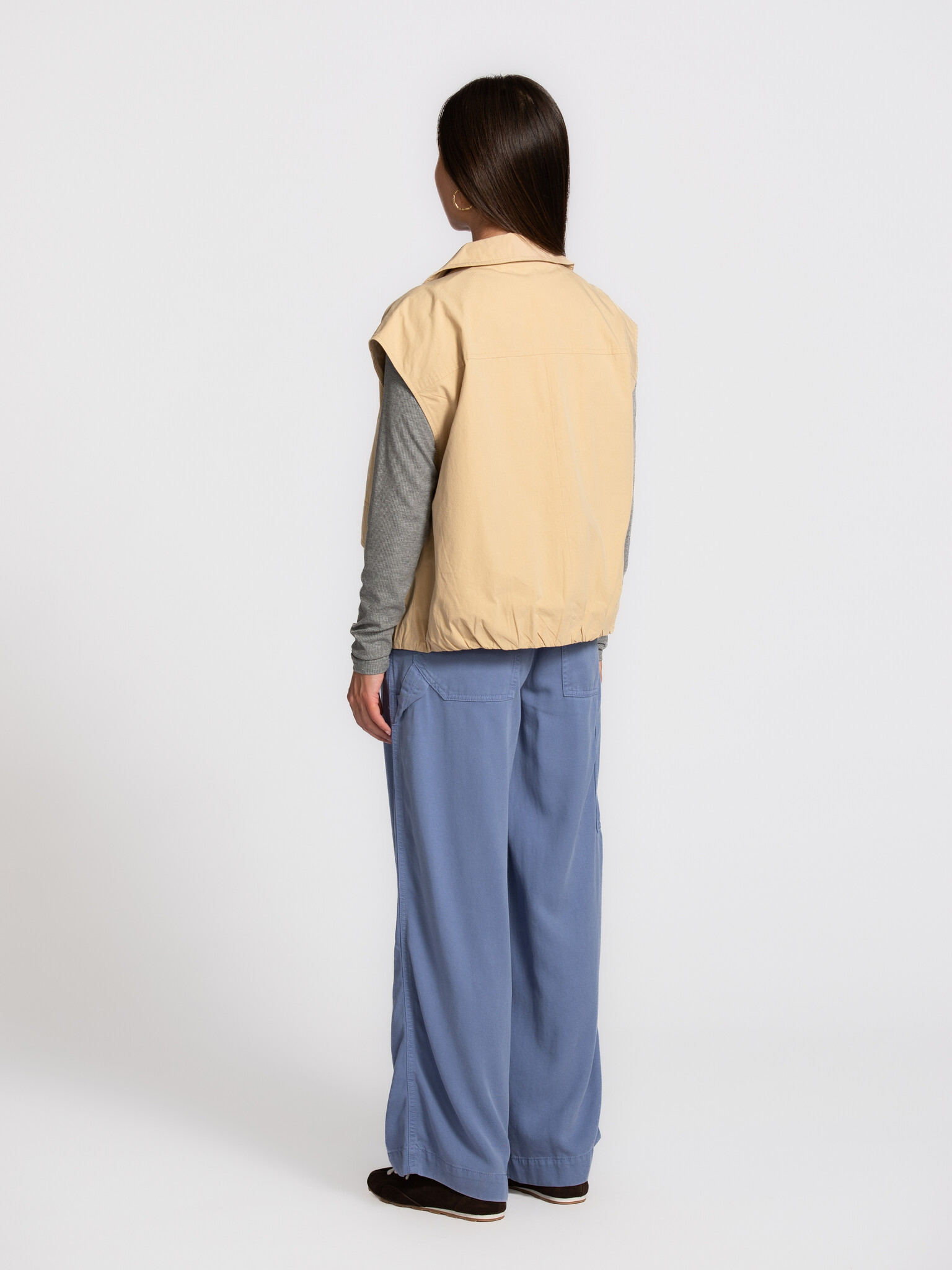 MBYM veste utility Matis Tullir 5. Fonctionnelle avec finesse. Cette veste sans manches aux détails utility offre une sil...