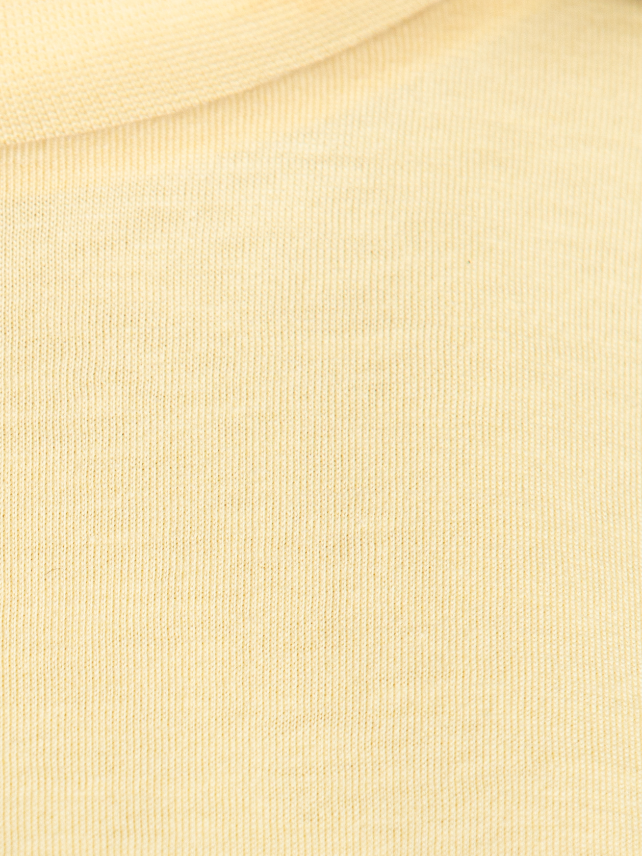 Edited balloon T-shirt Eriko 6. Hello basic with a twist! Het balloon effect geeft dit T-shirt een uitstraling die meteen...