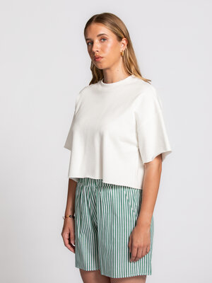 Shortsleeve Lucia. Un top à l’allure sporty et décontractée qui tombe juste dès le premier instant. Vous le choisissez qu...