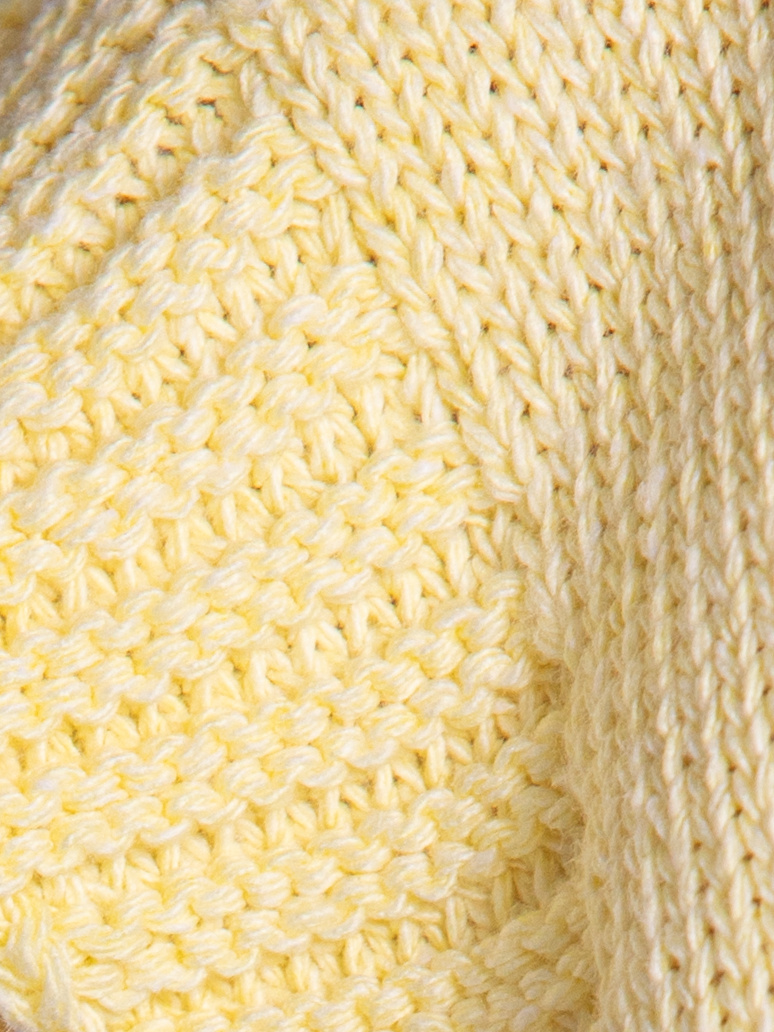 Le Marais pull sans manches Mellie 6. Des couches légères, esprit été. Ce pull sans manches est doux et aérien. Parfait à...