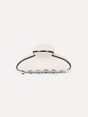 Haarspeld klem. Je haar opsteken, nog snel een laatste blik in de spiegel en de deur uit. Deze resin haarklem combineert ...