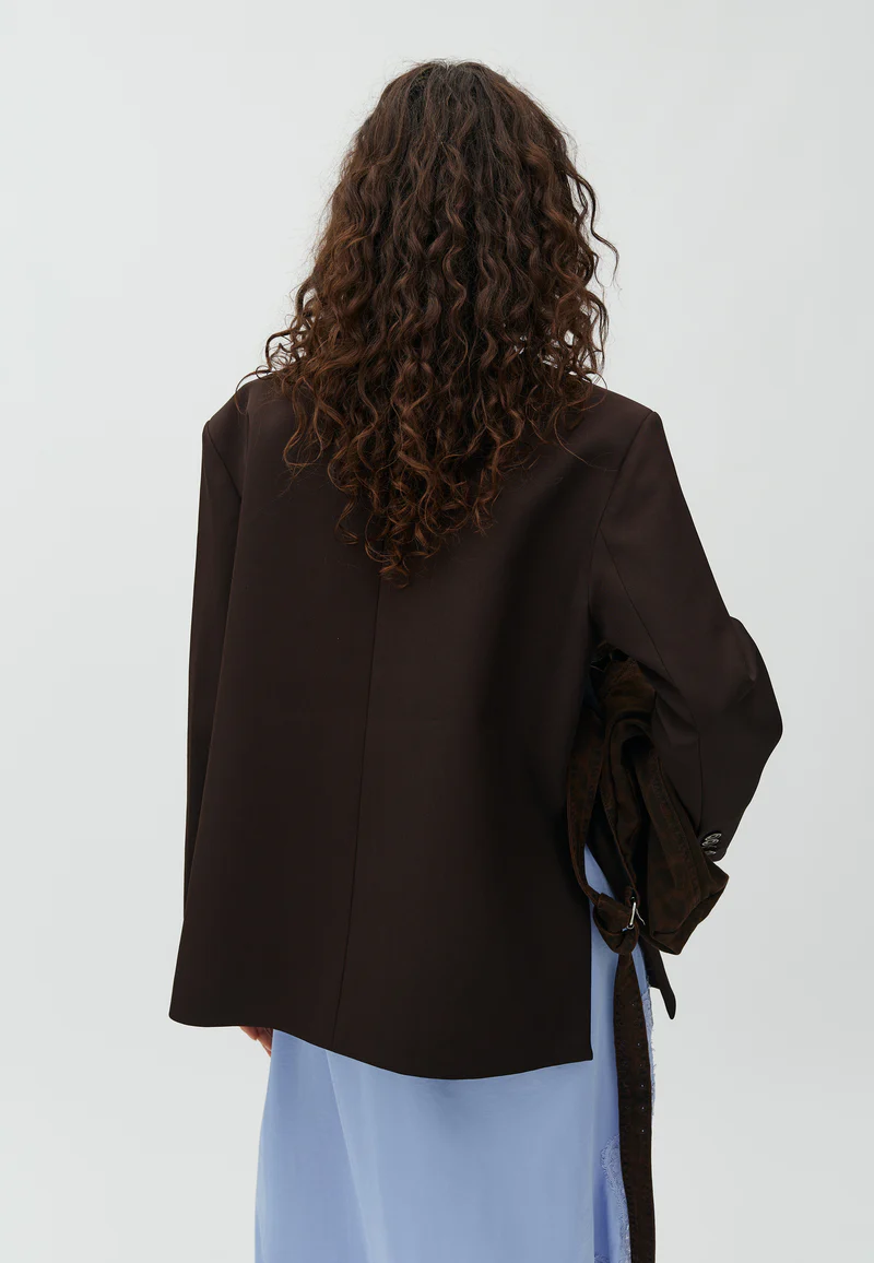 MBYM Blazer Amariella Kyrelle 5. 