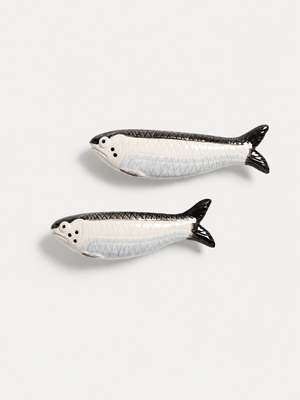 Peper & zoutvat Sardine. Breng de onderwaterwereld naar je tafel met deze peper- en zoutset in de vorm van sardines. Het ...