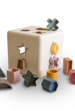 Mushie Shape sorting box