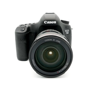 Canon EOS 5D MkIII + 24mm-105mm L IS USM x905